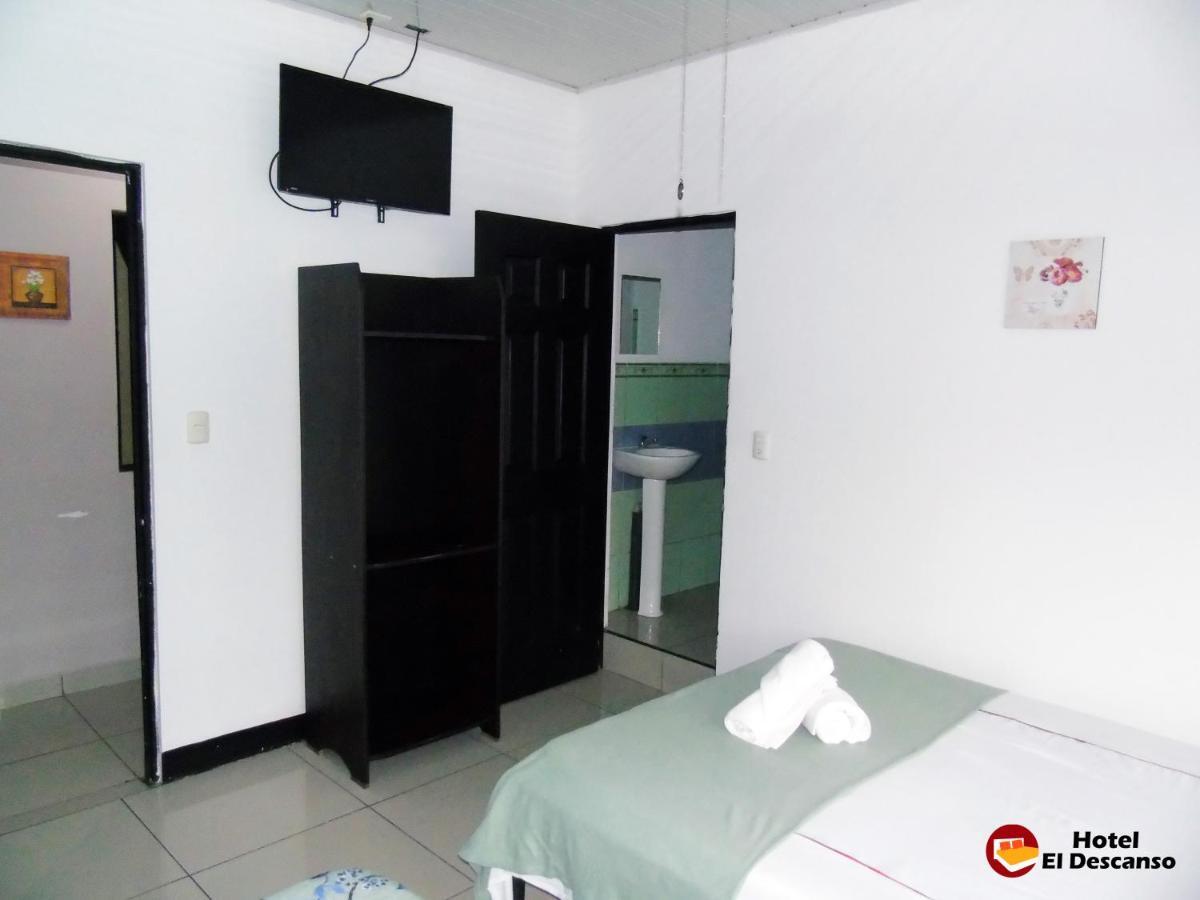 El Descanso Hotel *